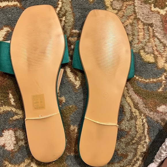 Beautiful Corina shoes bought in a small boutique in the South of Italy. - Picture 2 of 4